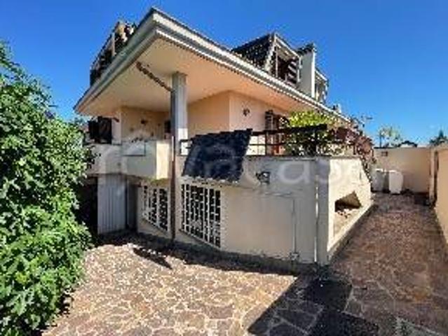 Villa bifamiliare in vendita a Guidonia Montecelio via Poggio Cesi, Poggio Fiorito