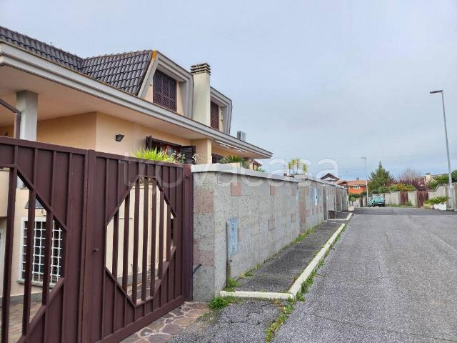 Villa bifamiliare in vendita a Guidonia Montecelio via Poggio Cesi, Poggio Fiorito