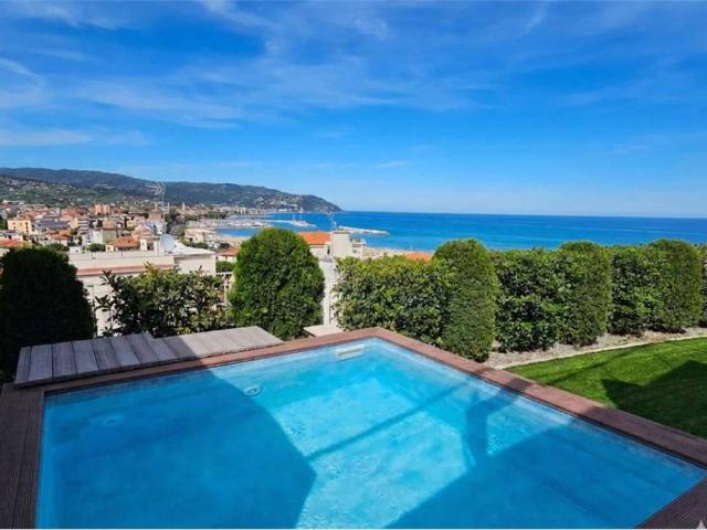Villa bifamiliare in vendita a Diano Marina via divina provvidenza, 1