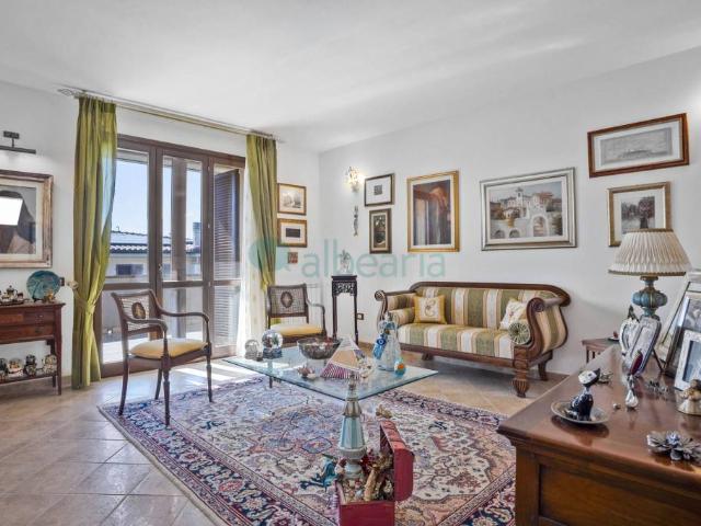 Villa bifamiliare in vendita a Follonica
