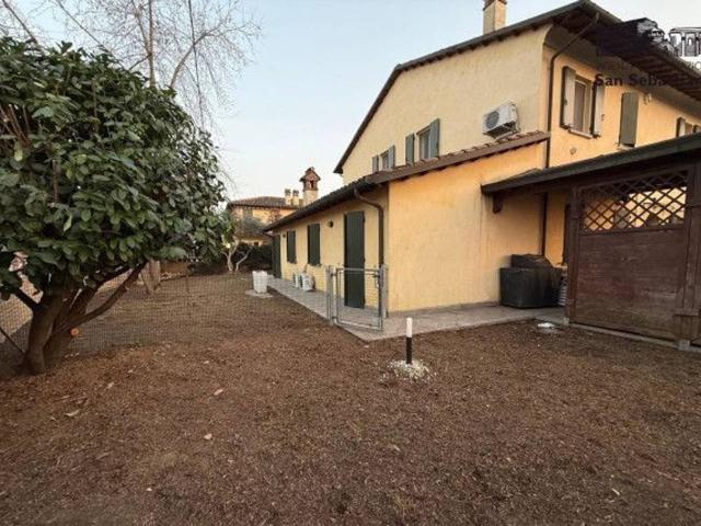 Villa plurifamiliare in vendita a Forli'