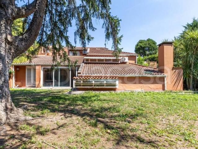Villa bifamiliare in vendita a Formello viale Canada, Le Rughe