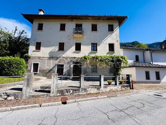 Villa bifamiliare in vendita a Forni di Sotto