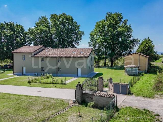 Villa bifamiliare in vendita a Faenza