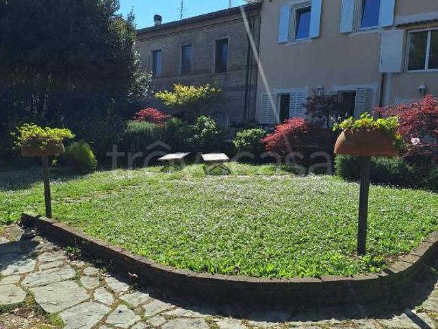 Villa bifamiliare in vendita a Falconara Marittima via Andrea Costa, Centro