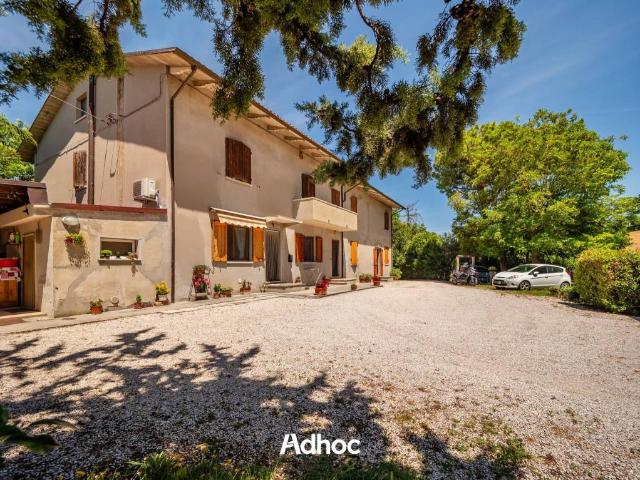 Villa bifamiliare in vendita a Fano, Fenile Carignano