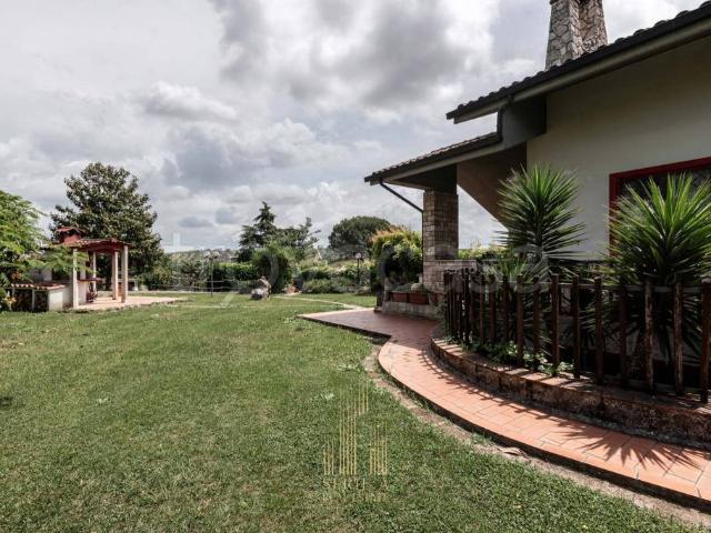 Villa bifamiliare in vendita a Fiano Romano via del Lago Puzzo