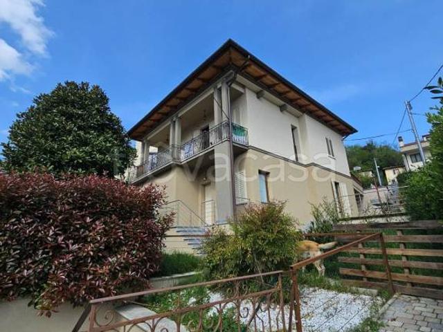 Villa bifamiliare in vendita a Figline e Incisa Valdarno