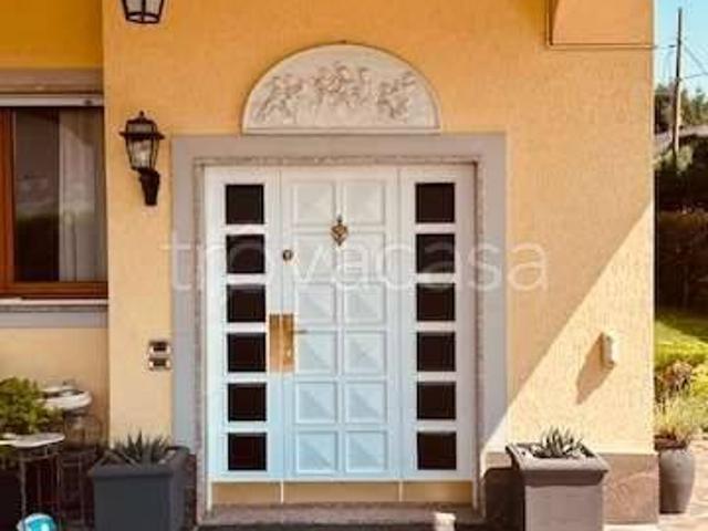 Villa bifamiliare in vendita a Fino Mornasco