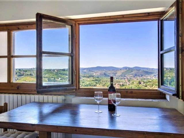 Villa bifamiliare in vendita a Firenze