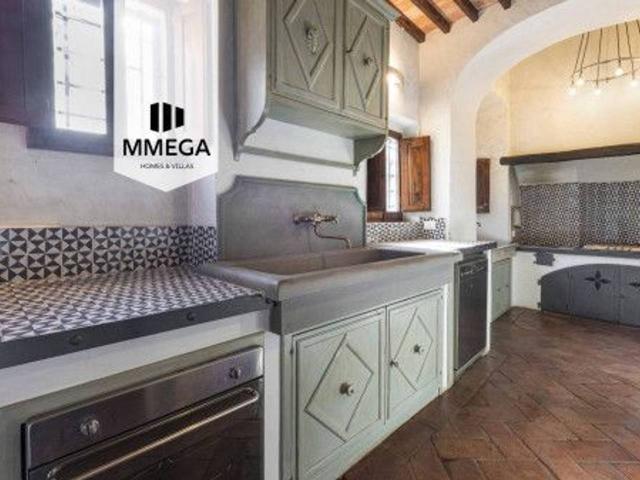 Villa bifamiliare in vendita a Firenze
