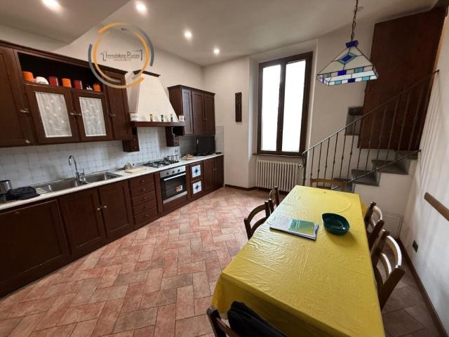 Villa bifamiliare in vendita a Firenze, Castello