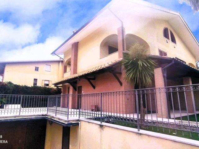 Villa bifamiliare in vendita a Francavilla al Mare via San Paolo, 14