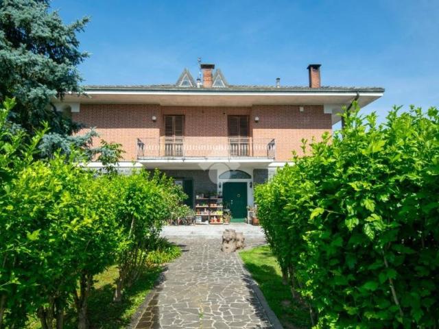 Villa bifamiliare in vendita a Frassineto Po