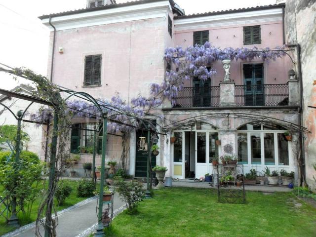Villa bifamiliare in vendita a Fresonara