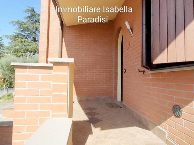 Villa bifamiliare in vendita a Imola