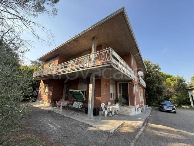 Villa bifamiliare in vendita a Imola via Roncaglie