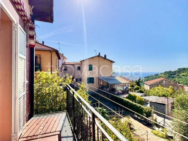 Villa bifamiliare in vendita a Imperia via delle Scuole, 30