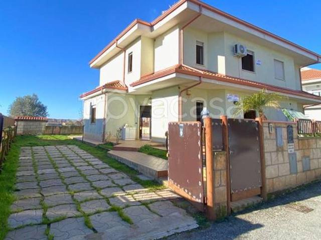 Villa bifamiliare in vendita a Ionadi via Giosuè Carducci