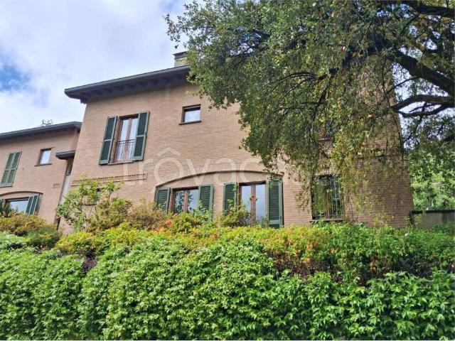 Villa bifamiliare in vendita a Olgiate Molgora