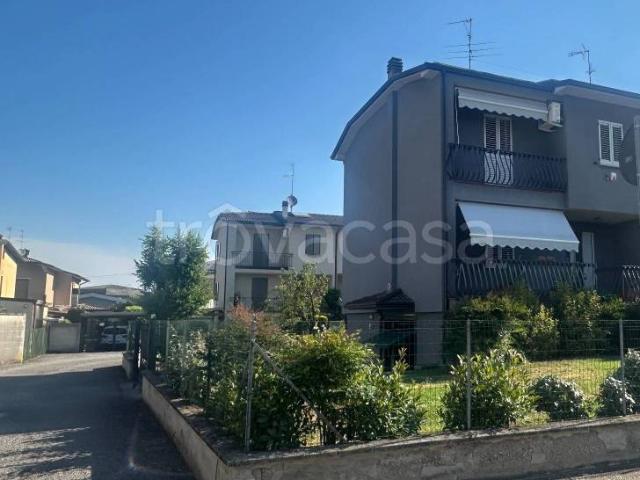 Villa bifamiliare in vendita a Orzinuovi
