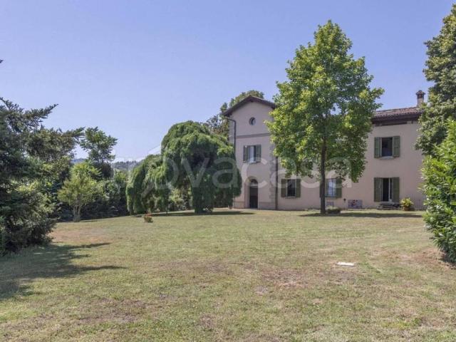 Villa bifamiliare in vendita a Ozzano dell'Emilia via del Pino