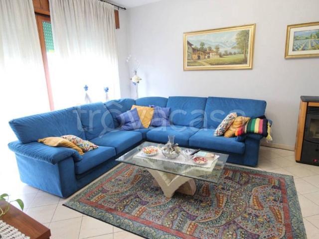 Villa bifamiliare in vendita a Lonigo
