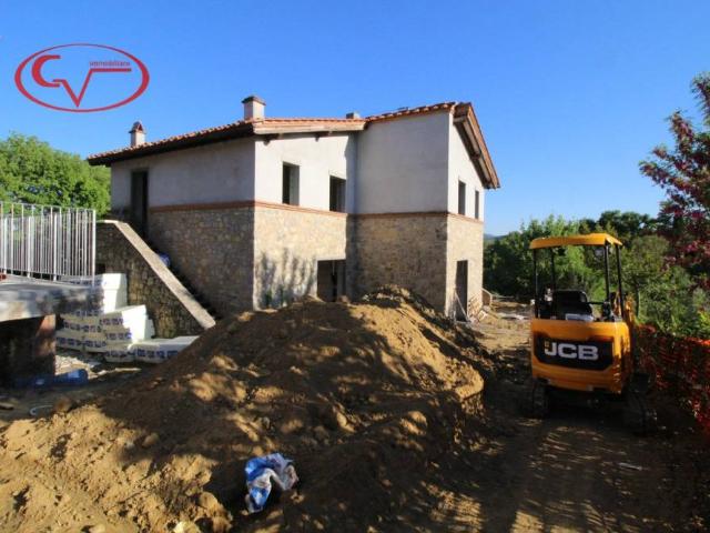 Villa bifamiliare in vendita a Laterina Pergine Valdarno via Piandichena