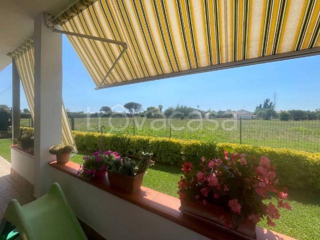 Villa bifamiliare in vendita a Latina, Borgo Piave