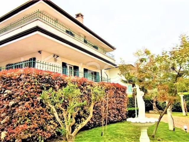 Villa bifamiliare in vendita a Latisana via dell'Acquario, Bevazzana