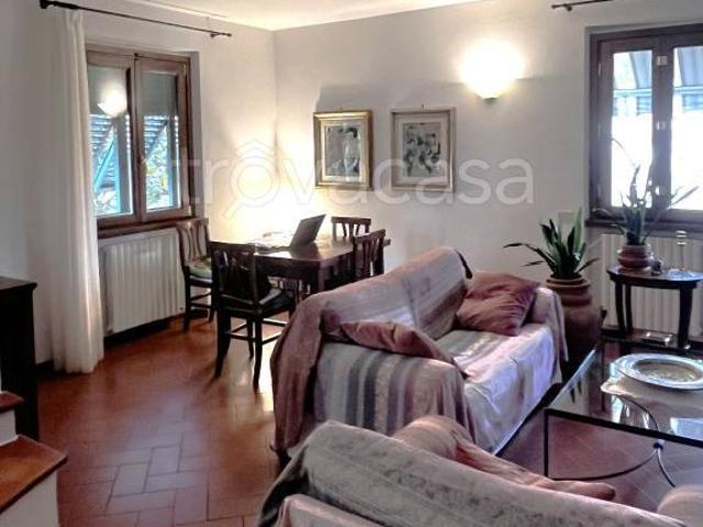 Villa bifamiliare in vendita a Lastra a Signa via Antonio Gramsci, 109
