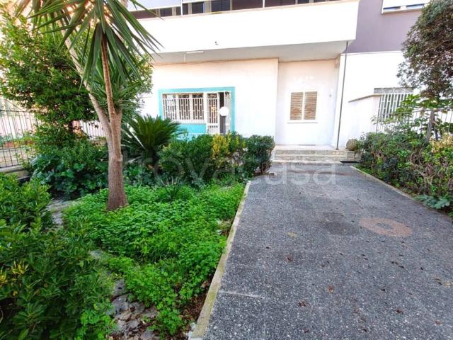 Villa bifamiliare in vendita a Lecce, Poligono Via San Cesario