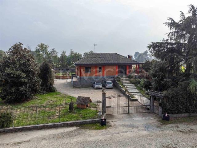Villa bifamiliare in vendita a Leini via baudenile, 65