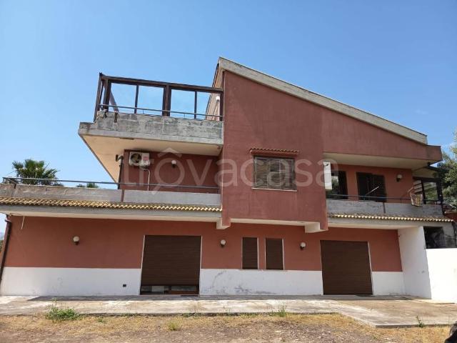 Villa bifamiliare in vendita a Lentini