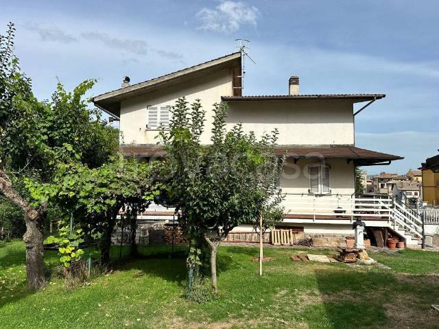Villa bifamiliare in vendita a Leonessa via della Scorsarella