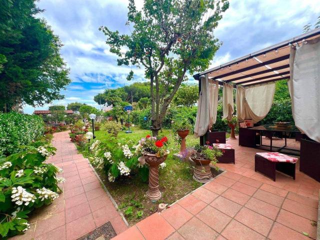 Villa bifamiliare in vendita a Livorno