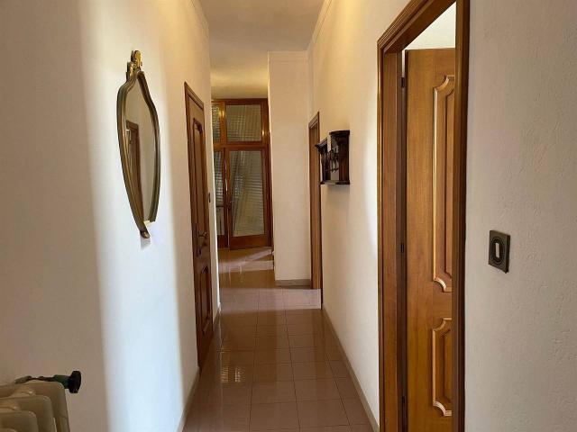 Villa bifamiliare in vendita a Livorno