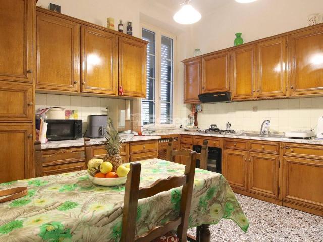 Villa bifamiliare in vendita a Lucca