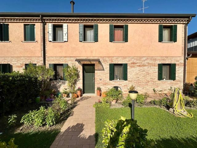 Villa bifamiliare in vendita a Montagnana