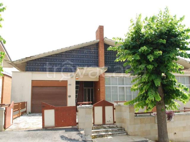 Villa bifamiliare in vendita a Montegranaro via Risorgimento, 11