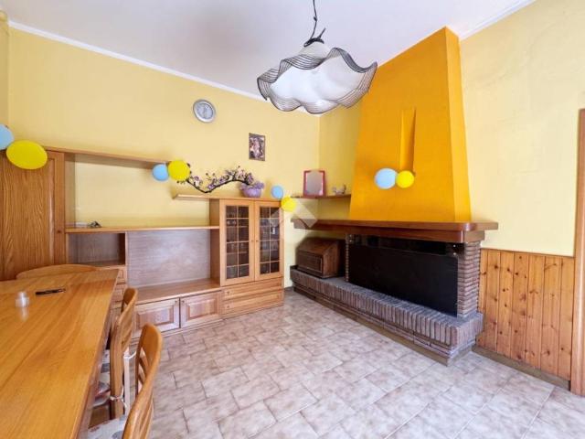 Villa bifamiliare in vendita a Montegridolfo via villa parigi, 1