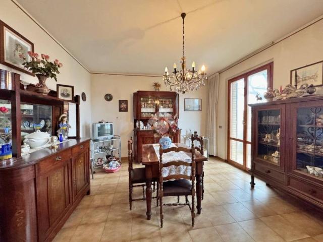 Villa bifamiliare in vendita a Montelabbate via Zambonini, 1
