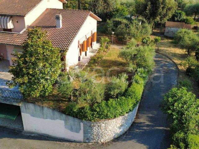 Villa bifamiliare in vendita a Montepulciano, Sant'albino
