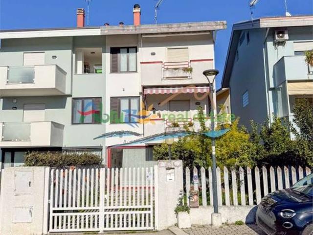Villa bifamiliare in vendita a Montesilvano via del borgo, 10