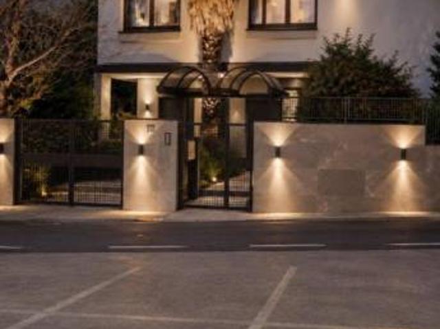 Villa bifamiliare in vendita a Morazzone via Vittorio Veneto