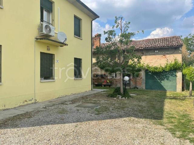 Villa bifamiliare in vendita a Mordano