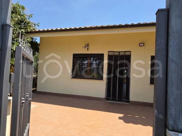 Villa bifamiliare in vendita a Morlupo via Flaminia, 38