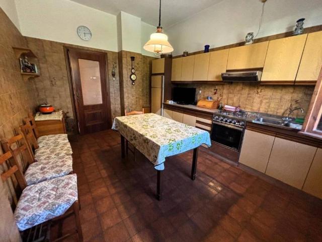Villa bifamiliare in vendita a Mantova via Cadore, 24, Lunetta Frassino