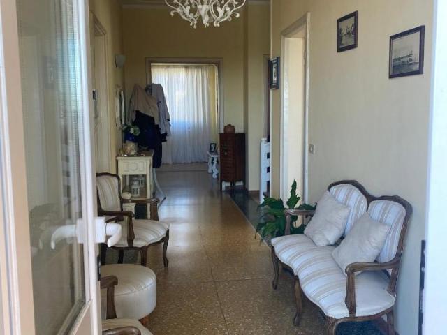 Villa bifamiliare in vendita a Massa