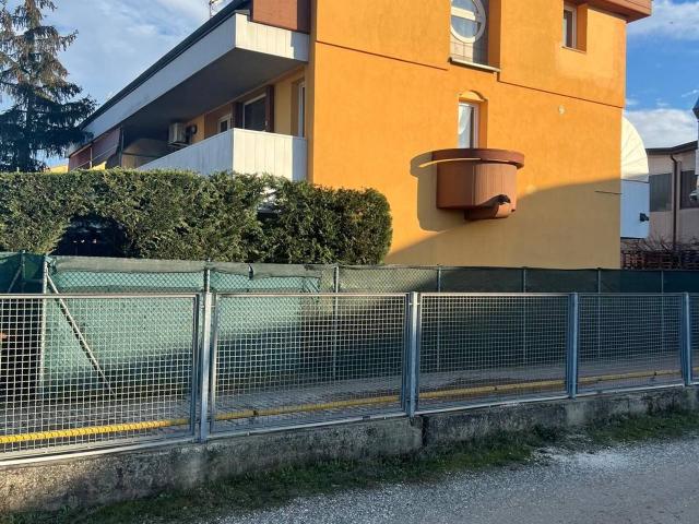 Villa bifamiliare in vendita a Massa Lombarda